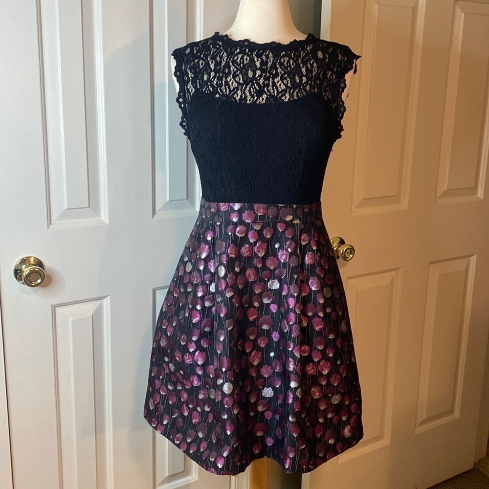 Cynthia Steffe Black Lace Top Dress Size 6 in Like New Condition- Stunning!